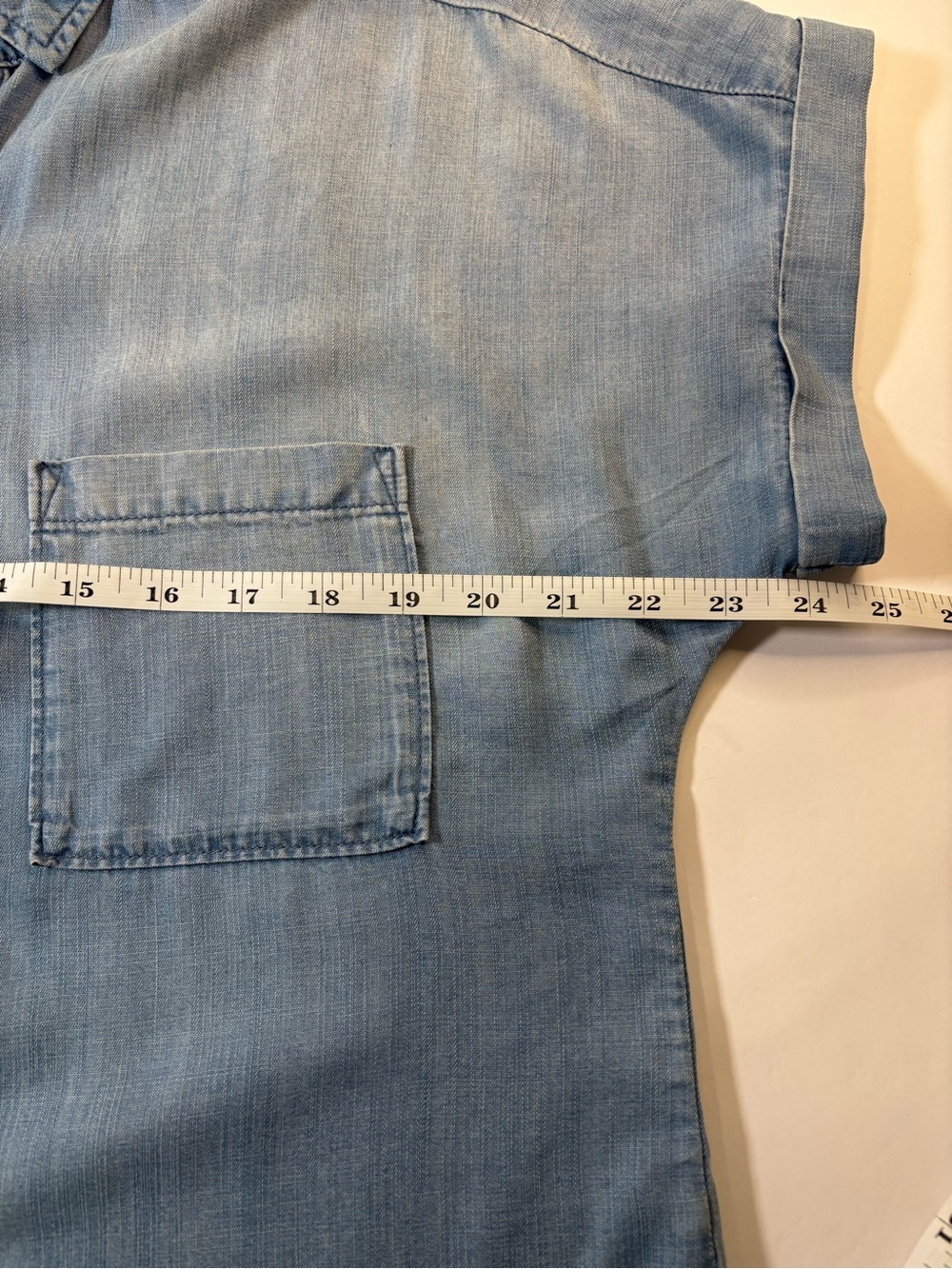 Cloth & Stone 100% Tencel Lyocell Chambray Blouse Size M Anthropologie - Picture 6 of 7